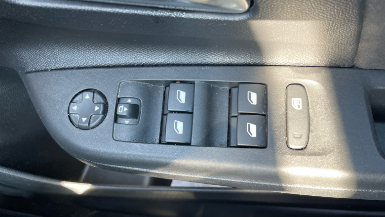 Vauxhall Corsa 100kW Ultimate 50kWh 5dr Auto [11kWCh] Electric Hatchback